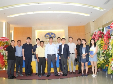 KOREAN HOUSING AND LAND GROUP (LH) VISITS AND WORKS WITH HOANG QUAN GROUP